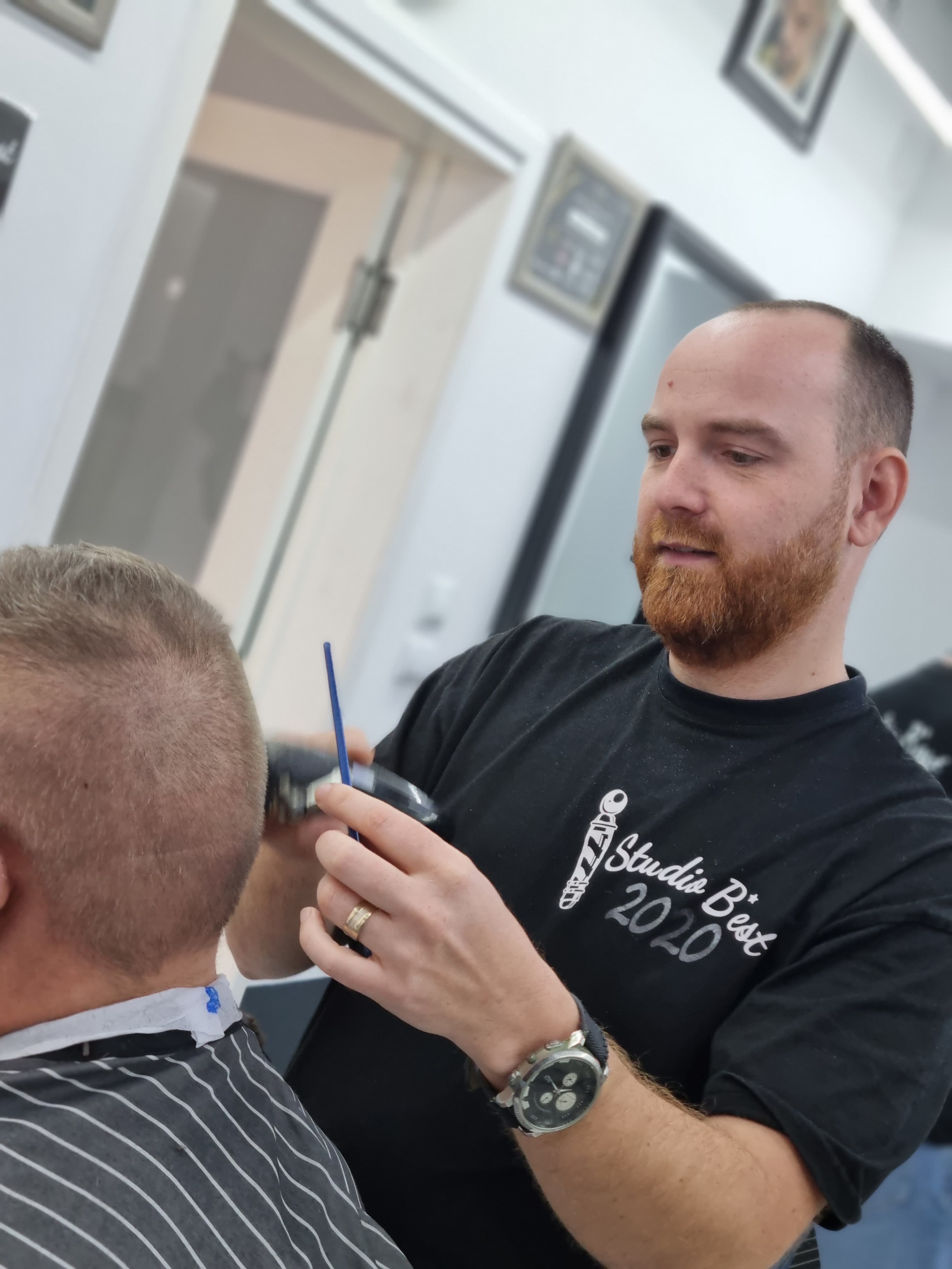 photo of a barber