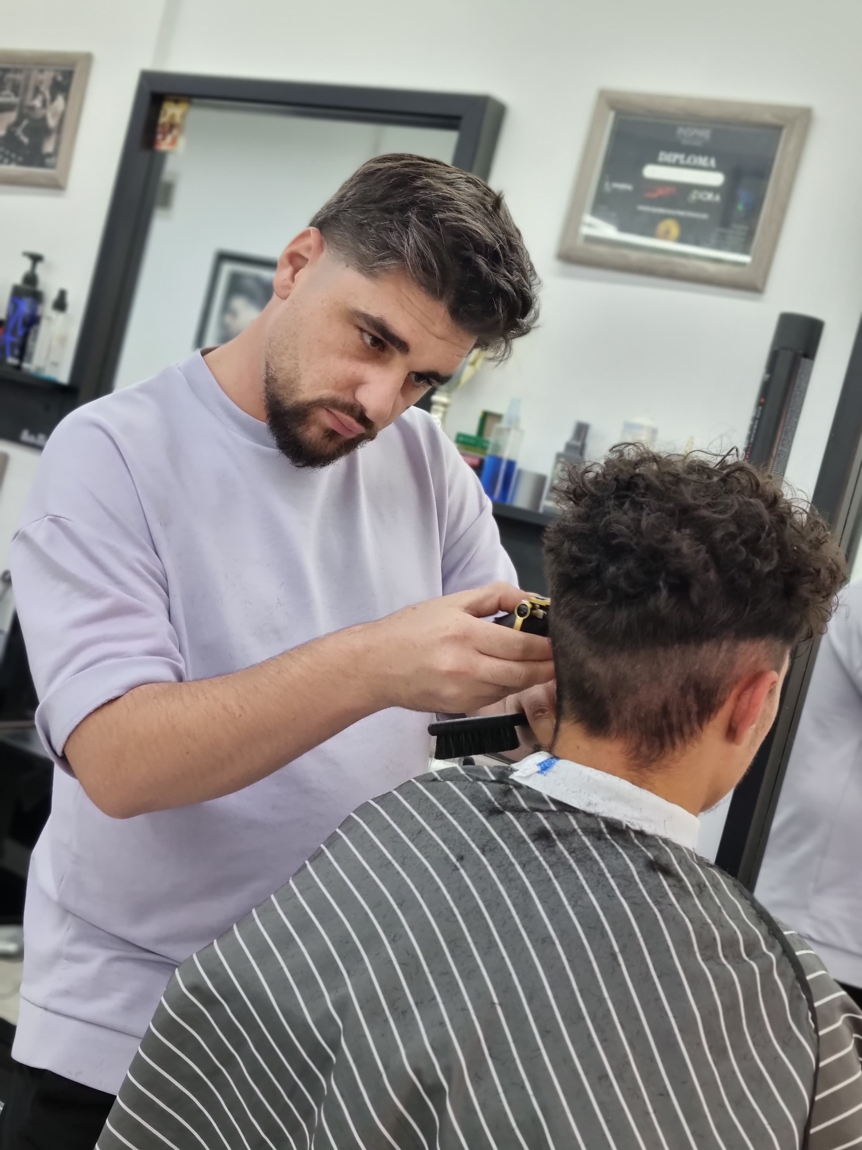 photo of a barber